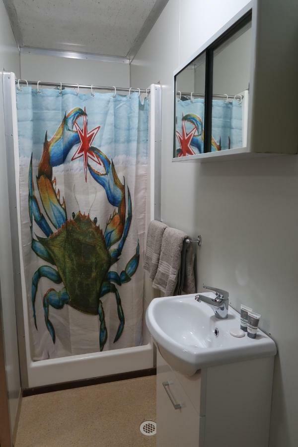 Mud Crab Motel Derby Bagian luar foto