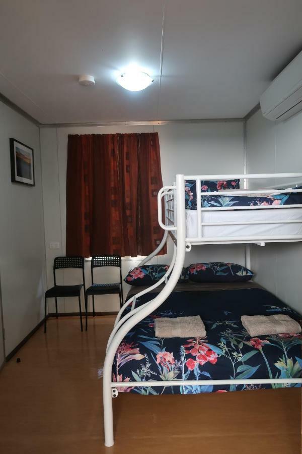 Mud Crab Motel Derby Bagian luar foto