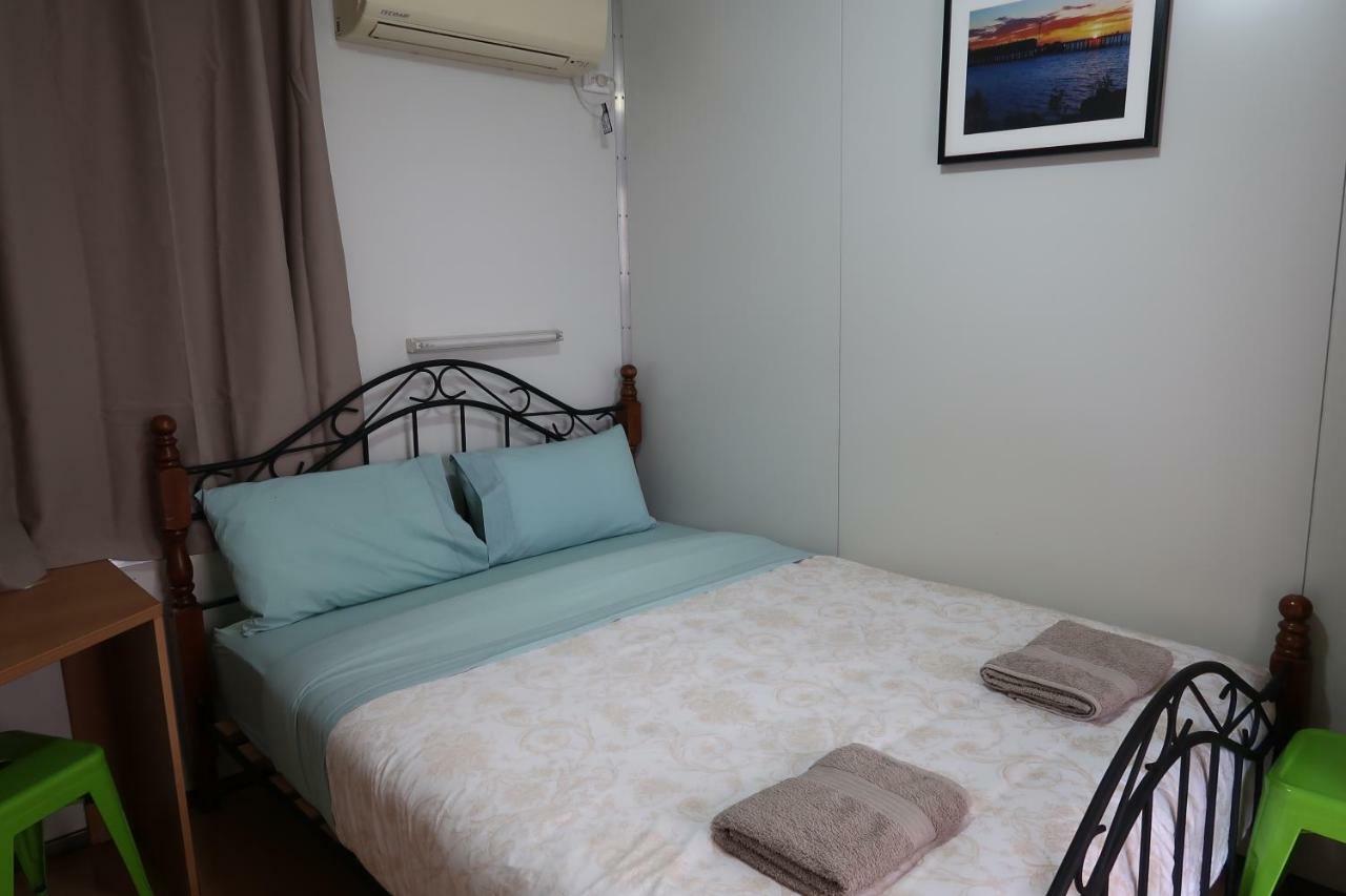 Mud Crab Motel Derby Bagian luar foto